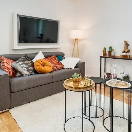 Og2 R - Wunderschoene 80m2 3-zimmer Naehe Salzburg פריילאסינג